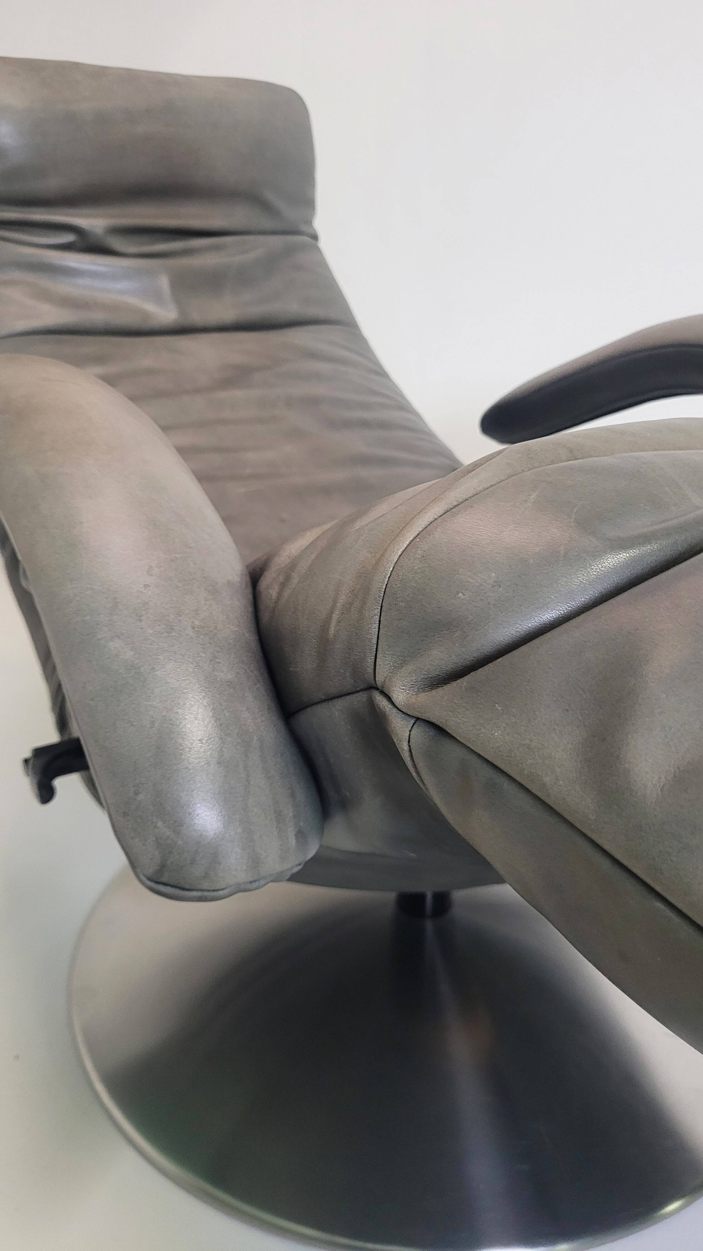 Jori Yoga Recliner – Mono-Move