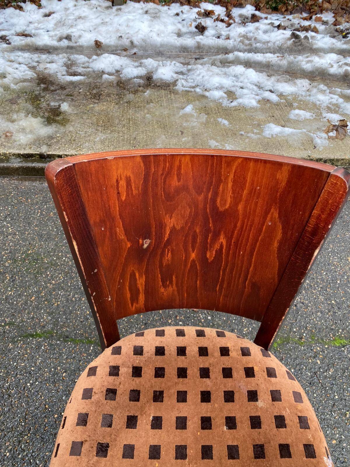 Parisian bistro chair in solid wood and fabric