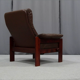 Pair of armchairs and ottoman in leather, 1970