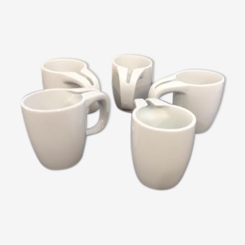 5 porcelain mugs