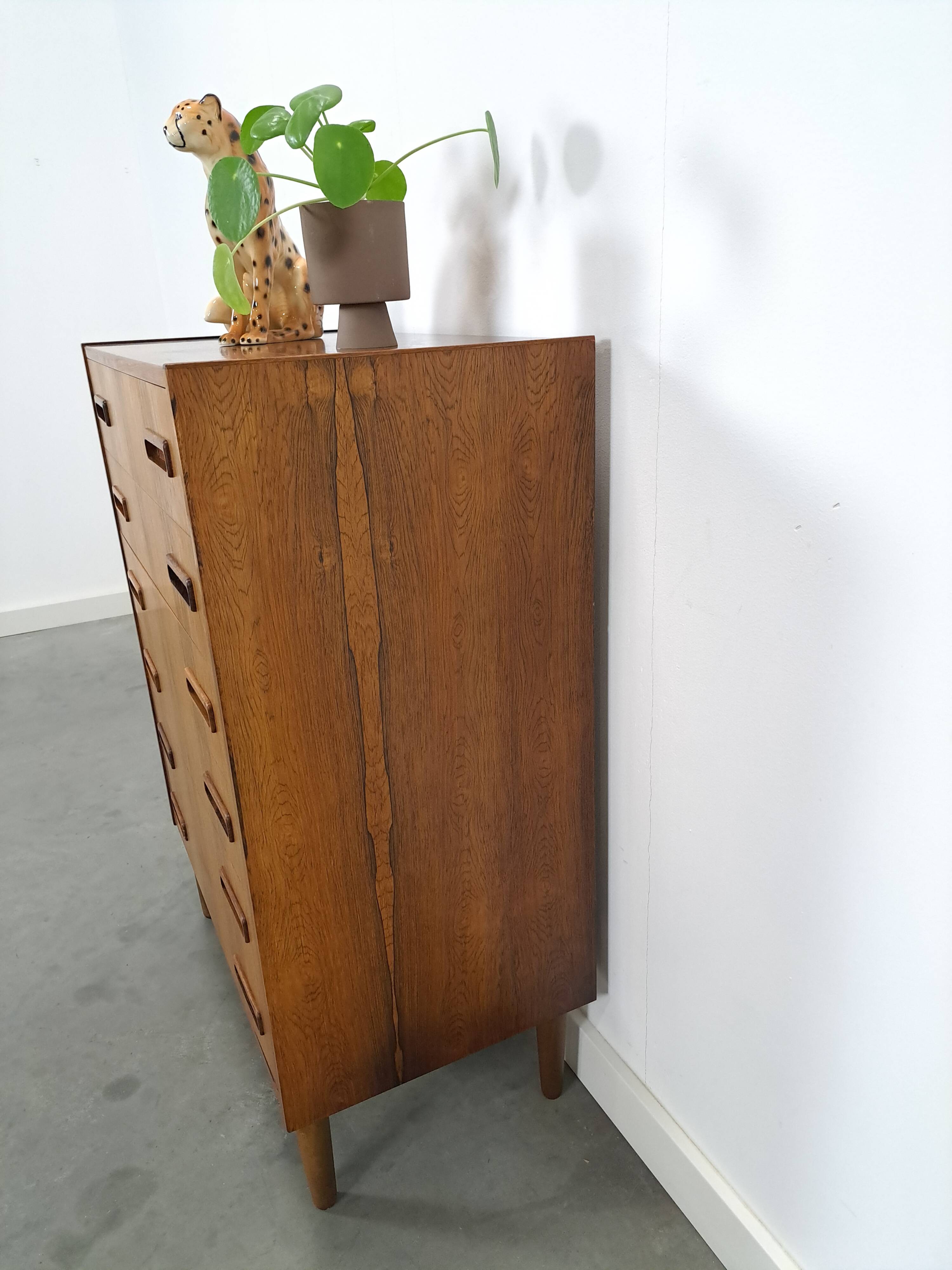 Mid-Century Deens Westergaards, Silkeborg palissander ladekast 6 lades