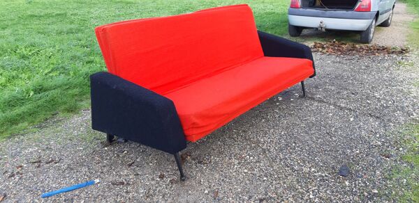 Canapé vintage tissus rouge et noir