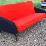 Canapé vintage tissus rouge et noir