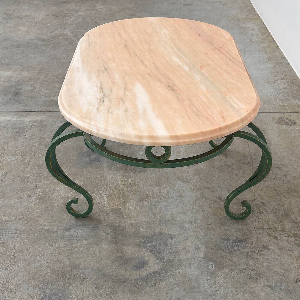 Table basse en marbre rose vintage et fer forgé vert, années 1970