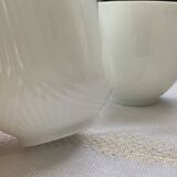 White cups clean lines