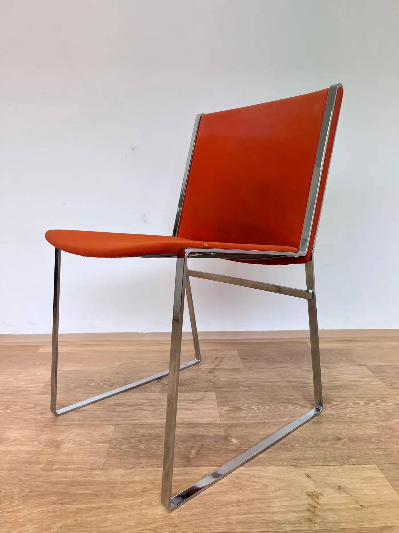 Set of mid-century design chrome dining chairs and table, 1970s