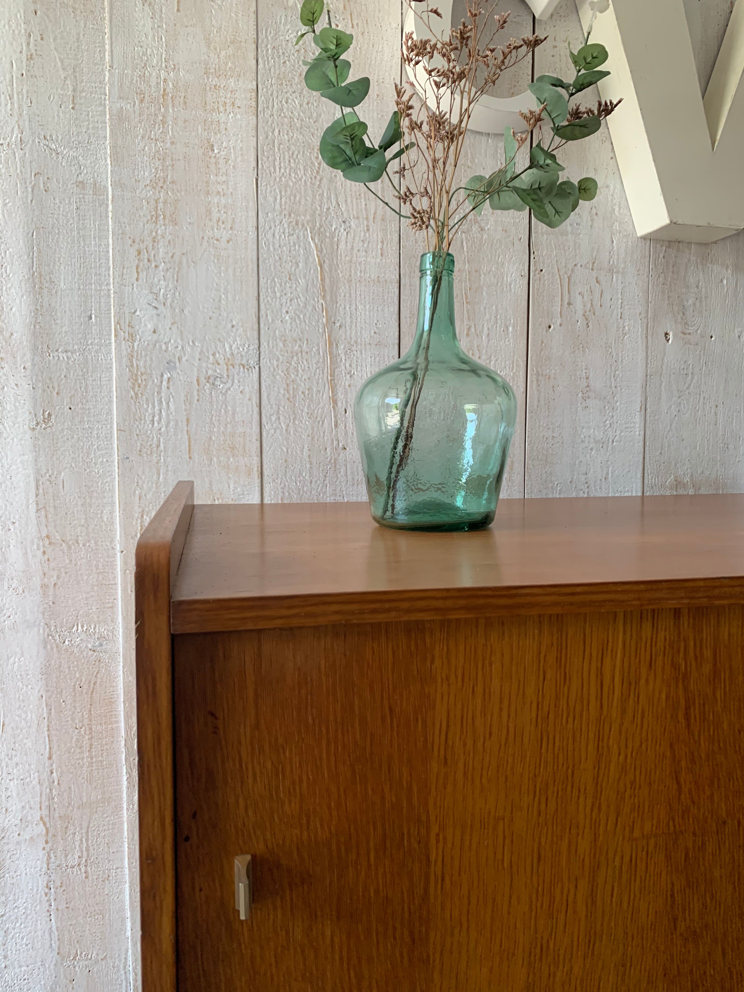 Buffet/modernist enfilade