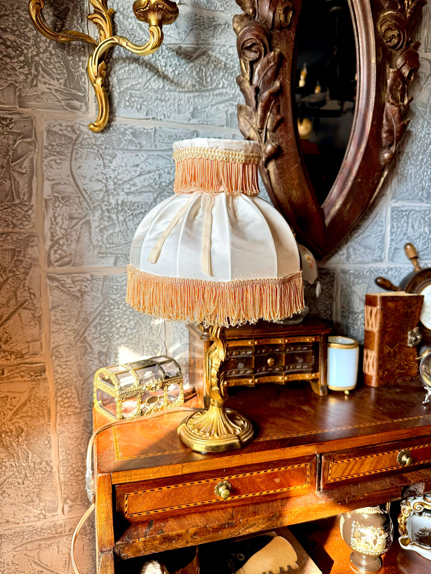 Vintage brass boudoir lamp Louis XV Rococo