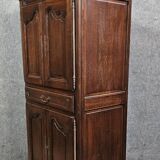 Rustic oak bonnetière