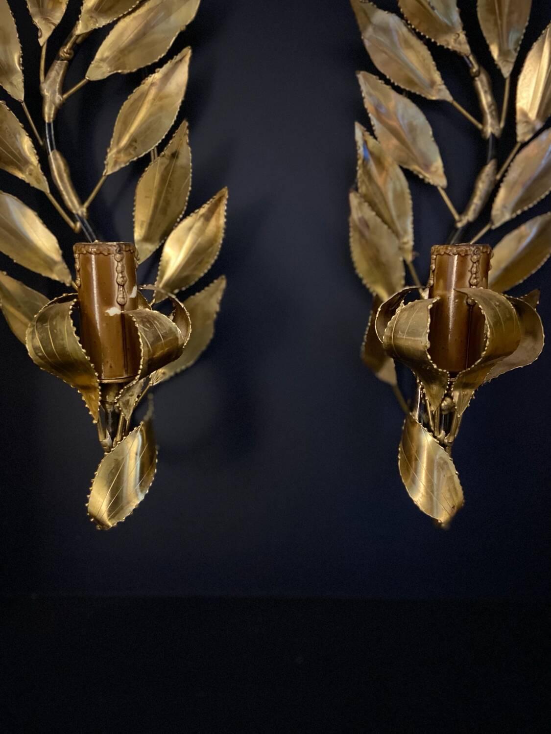 Pair of "Maison FlorArt" gilded metal wall lights - circa 1960.