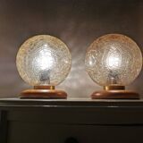 Lumières de table bois avec capot en verre doré années 70