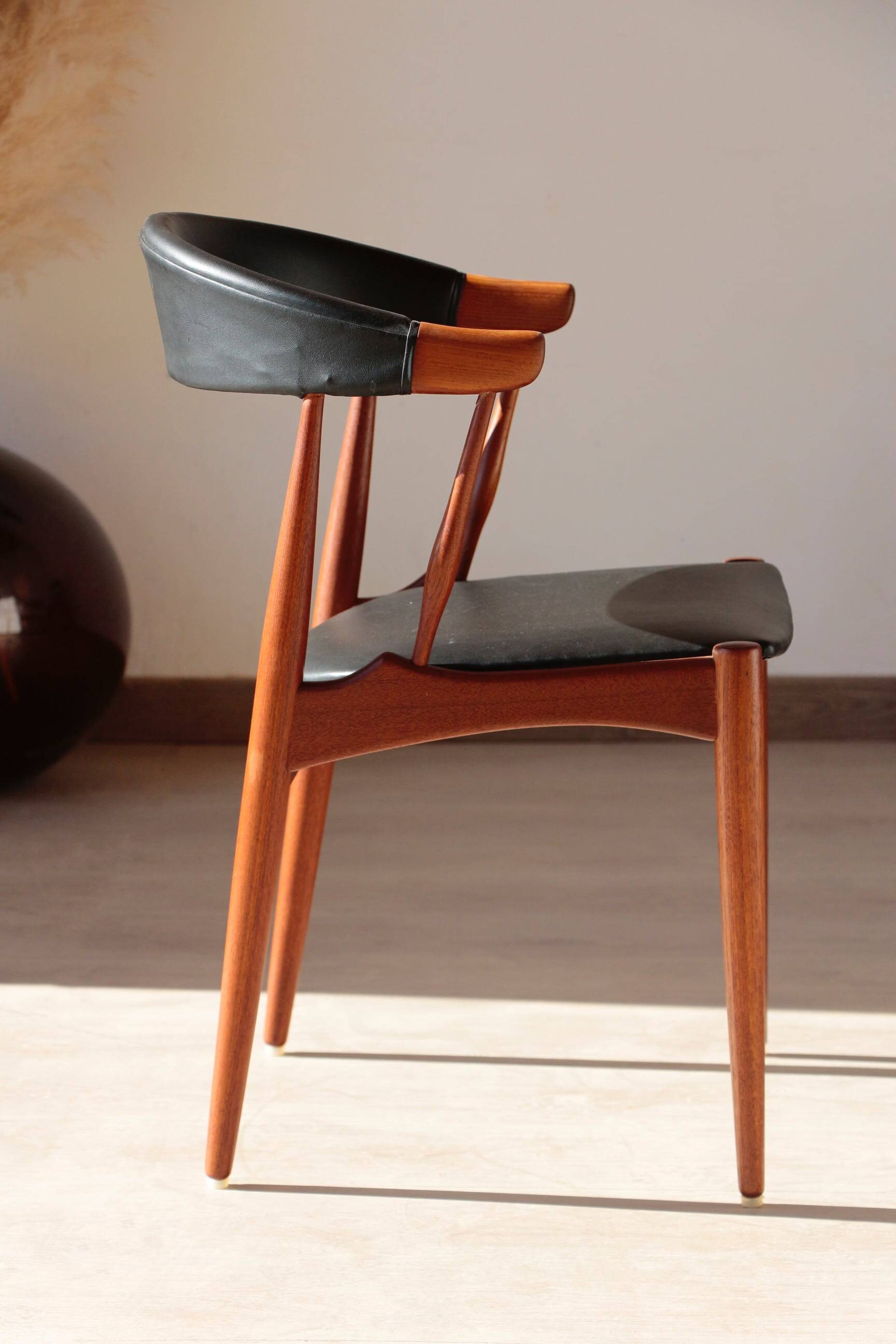 Set of 4 Johannes Andersen Scandinavian teak armchairs, 1960s