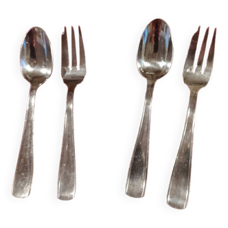 Duo of dessert cutlery