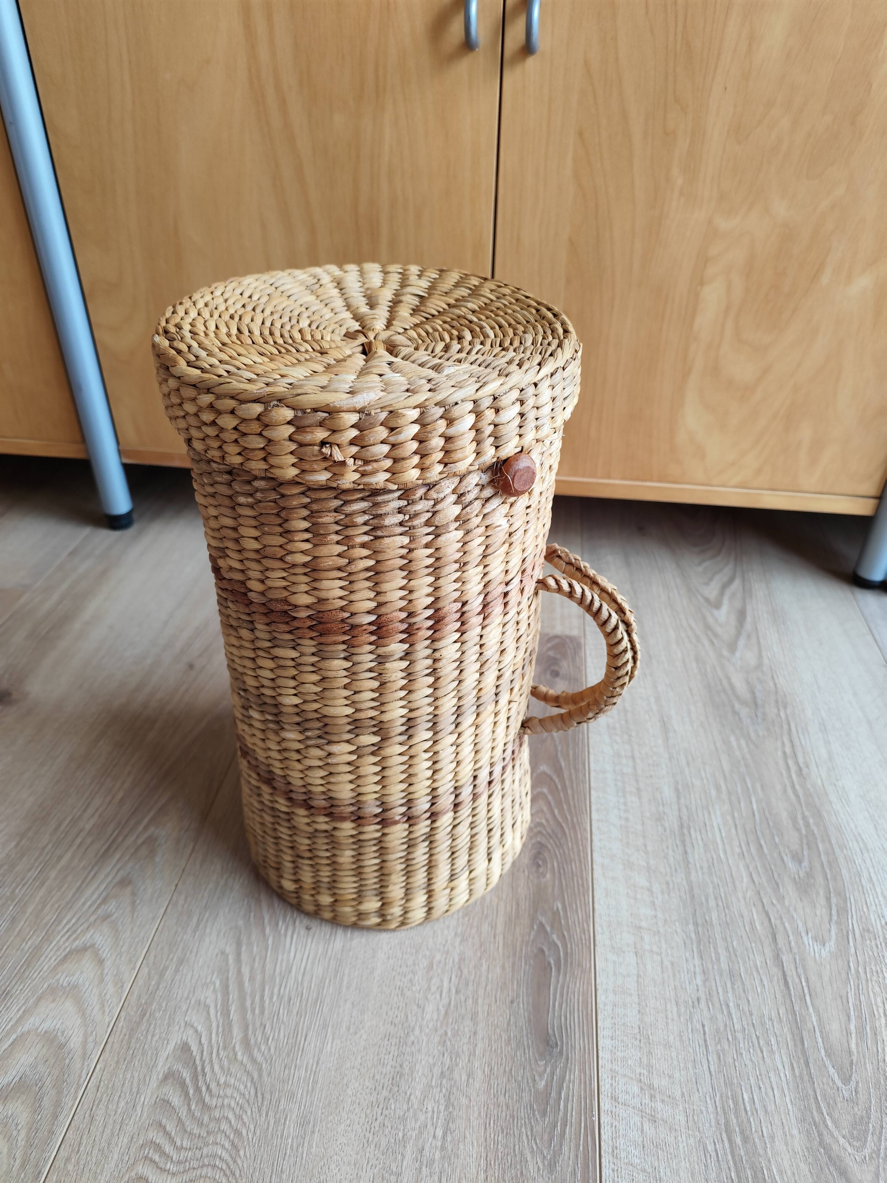 Vintage raffia wicker basket bowling bag