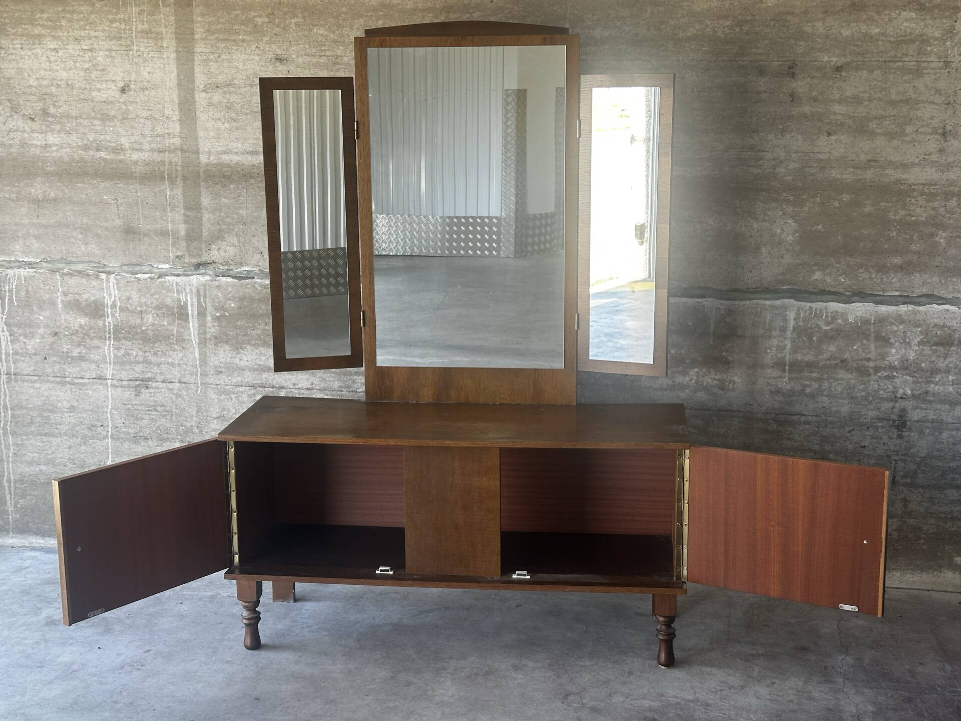 Coiffeuse vintage à miroir triptyque, années 1950