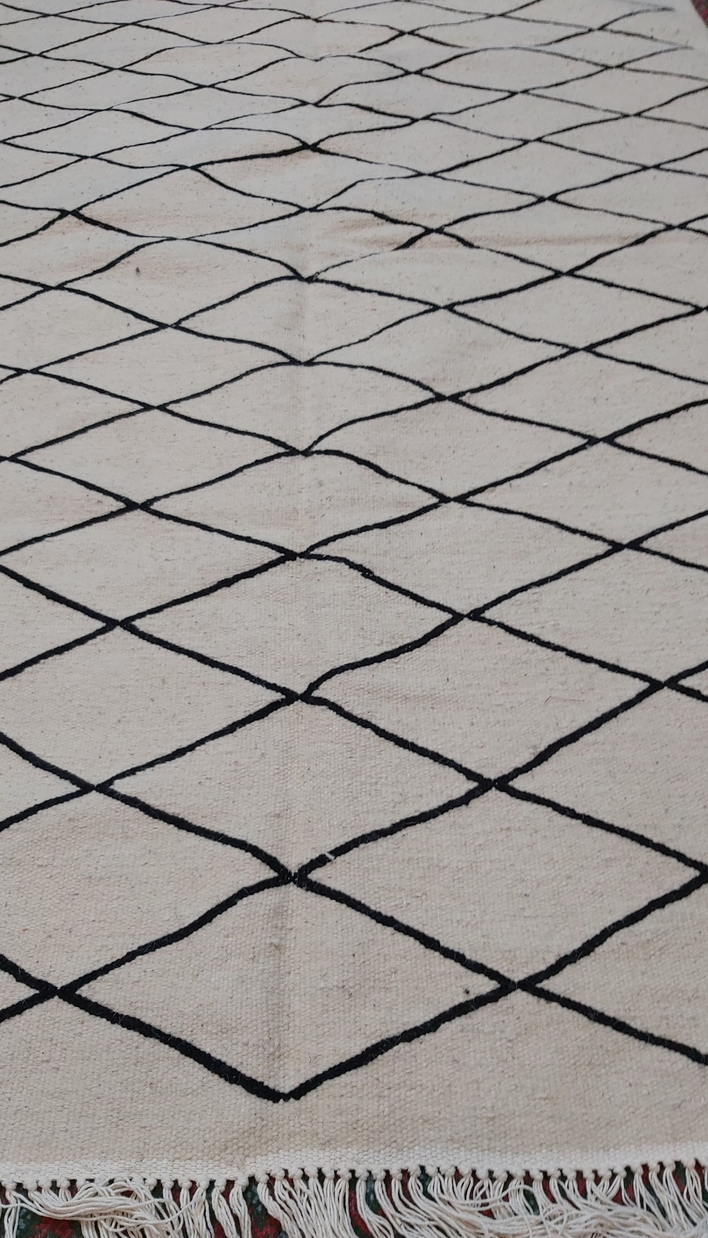 Handmade white and black Berber carpet 245x156cm