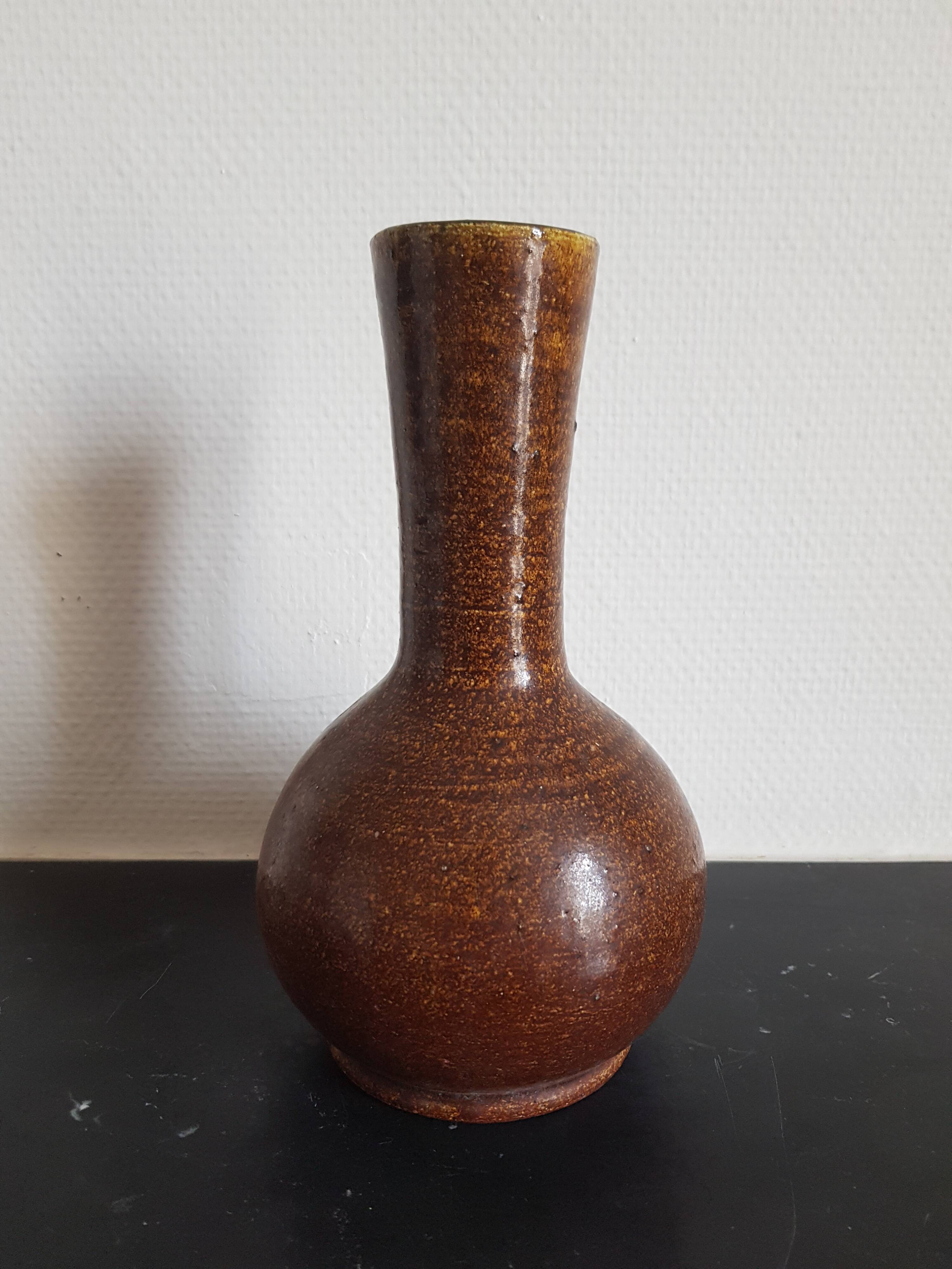 Accolay ceramic stoneware vase