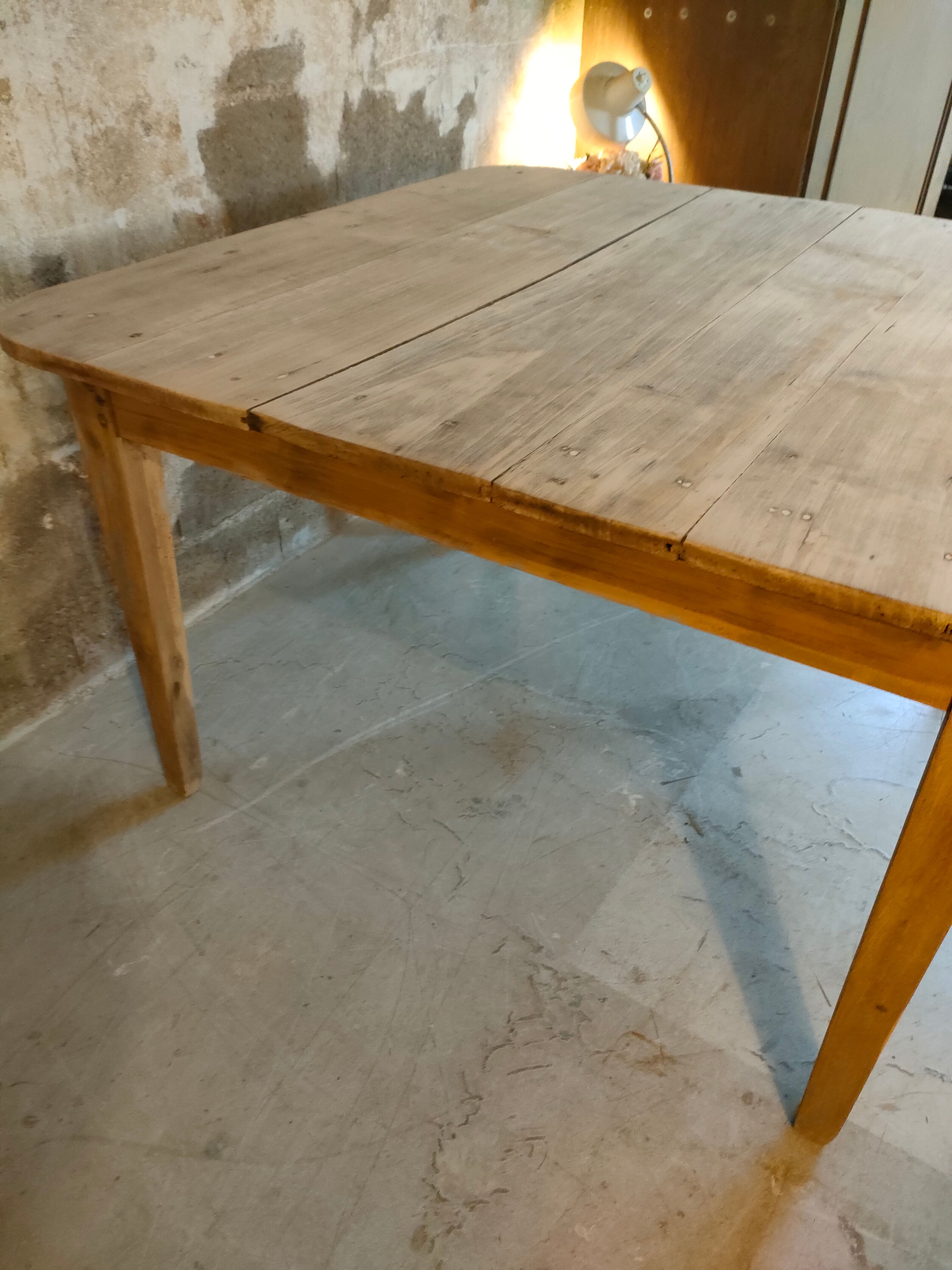 Farmhouse table