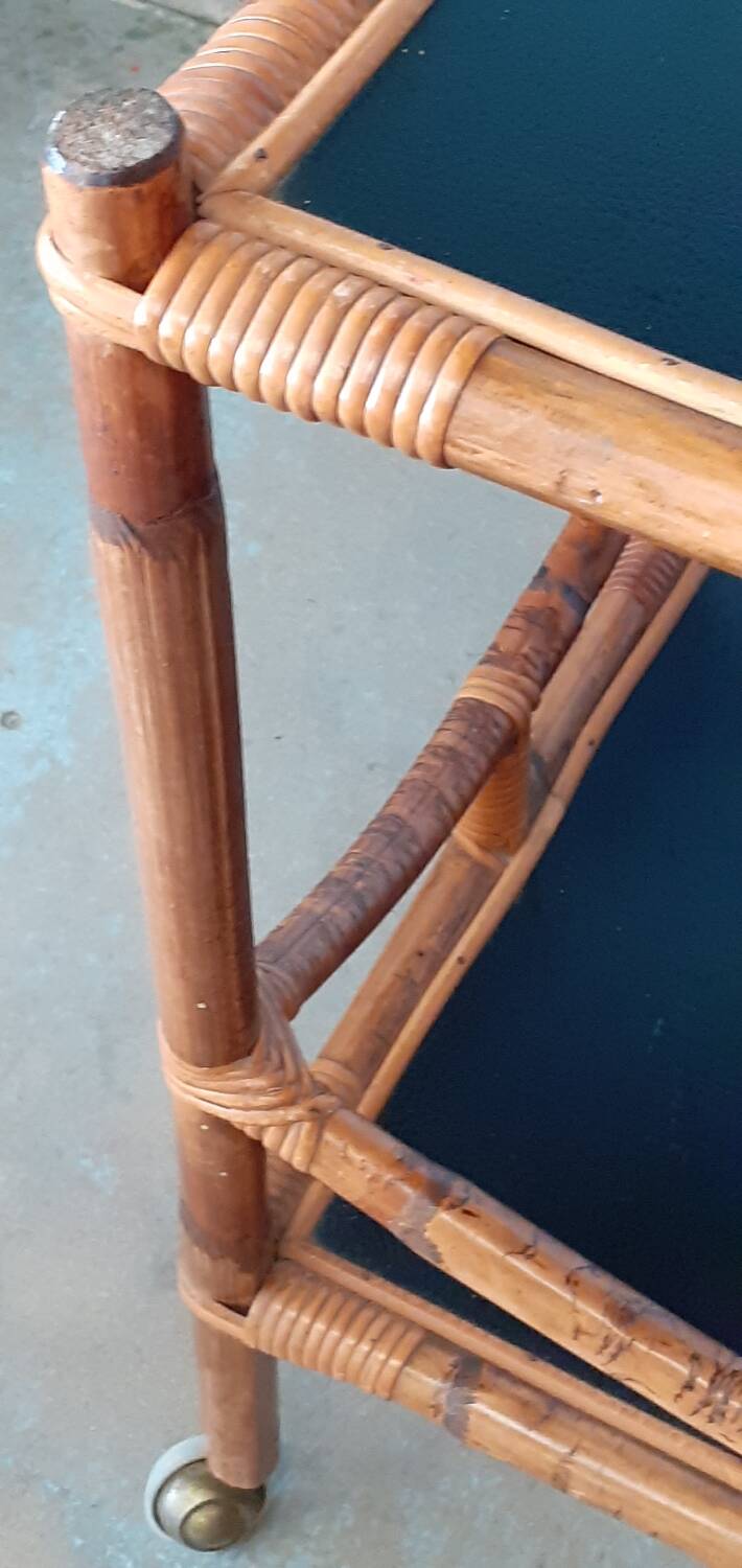 Bamboo rolling table.