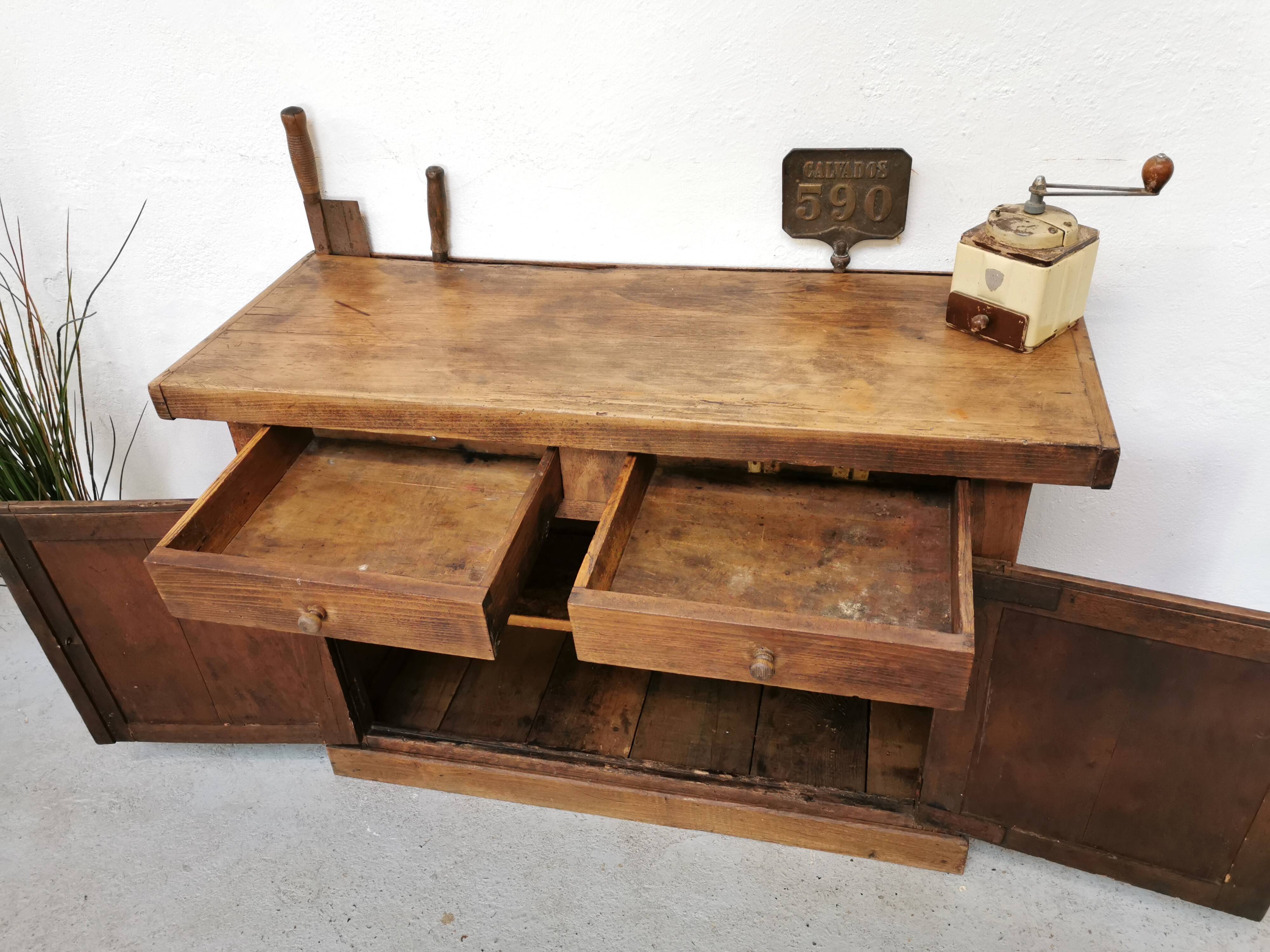 Vintage Parisian ball buffet