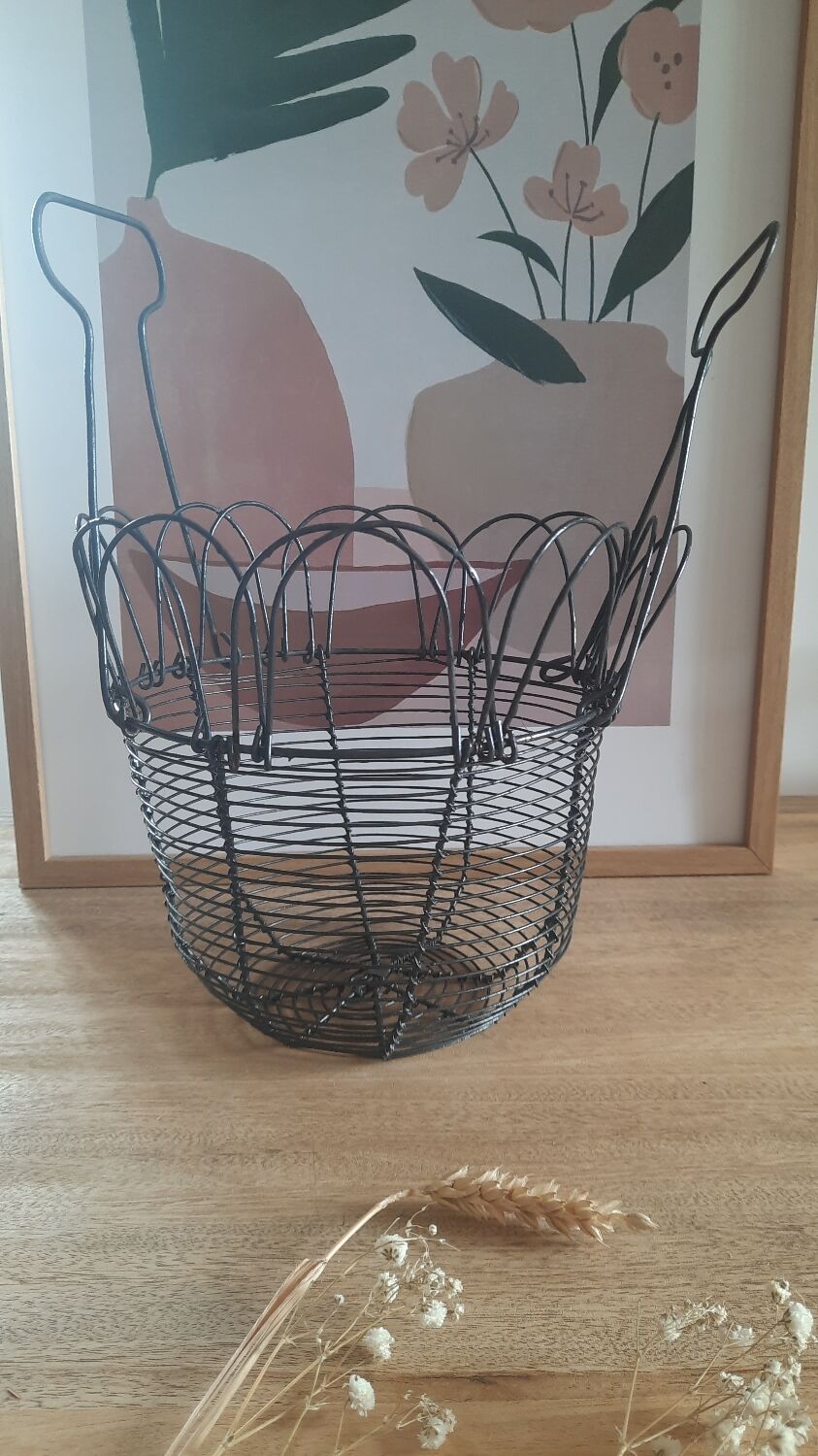 Vintage salad basket