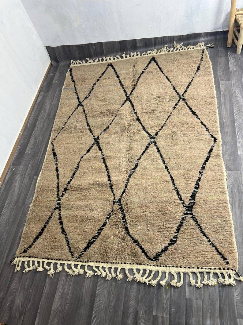 Moroccan wool rug 250cm x 150cm