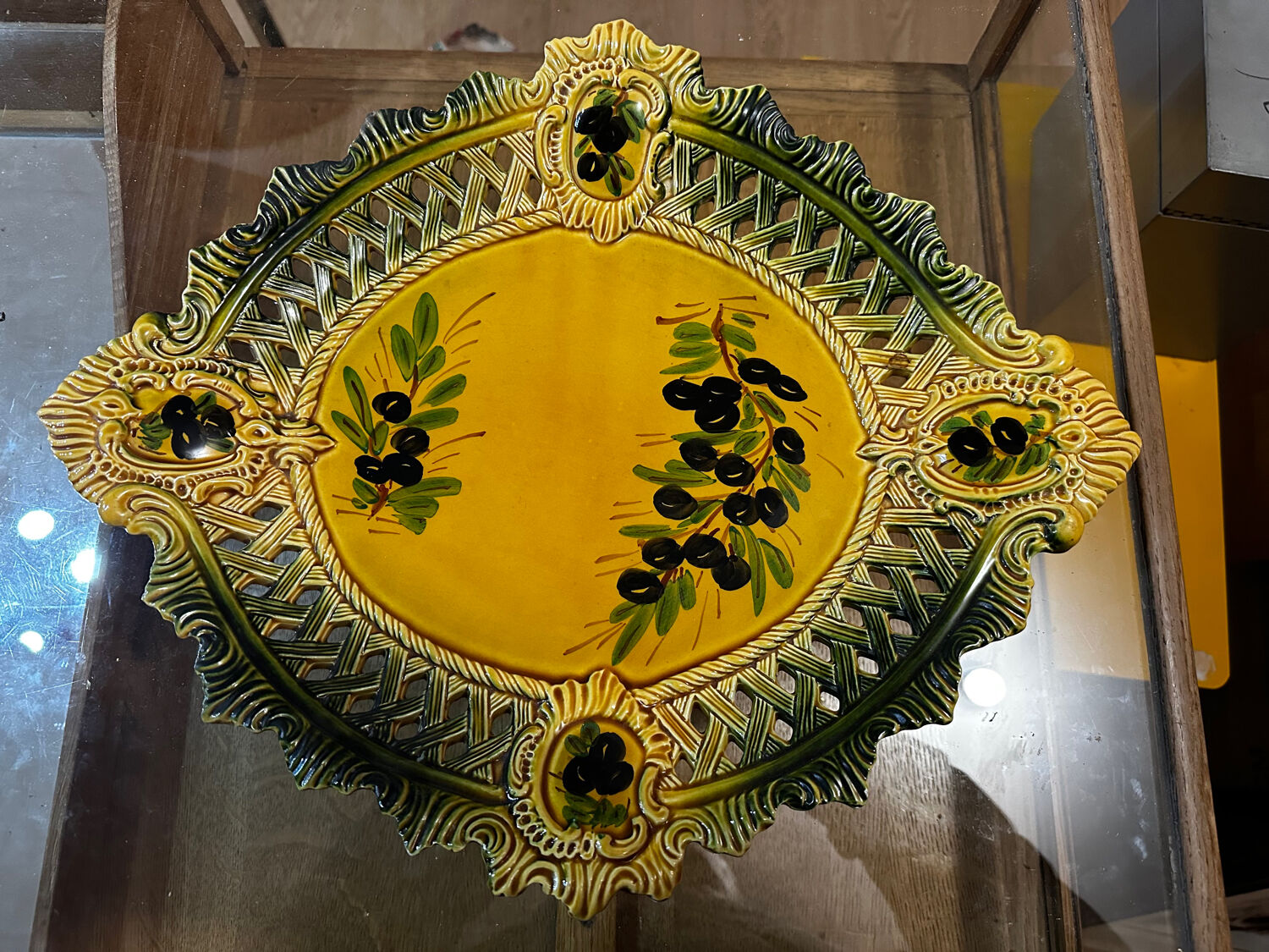 Ceramic plate Vallauris - Pierced decoration Olives - 1950s