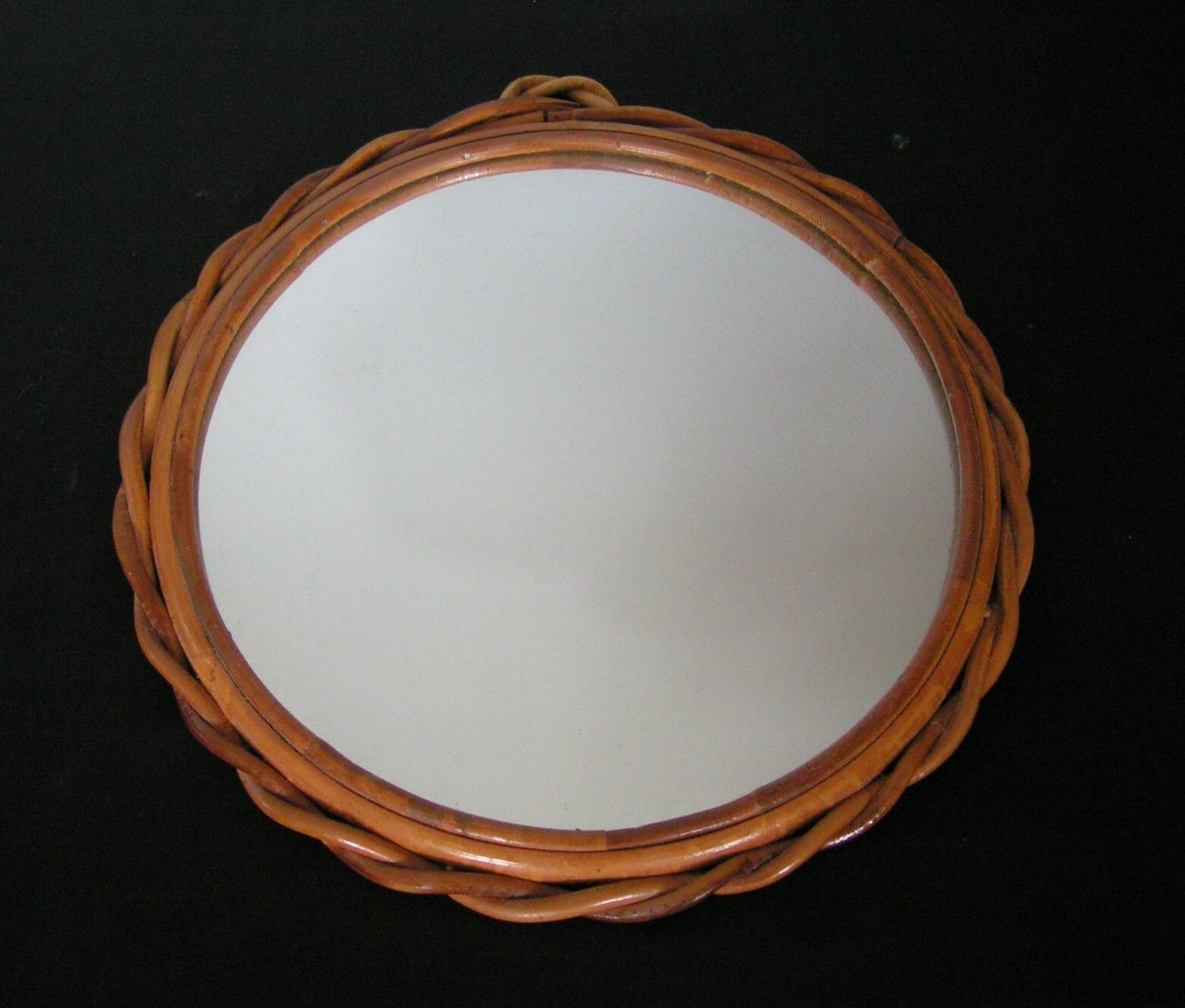 Round rattan mirror 29 cm