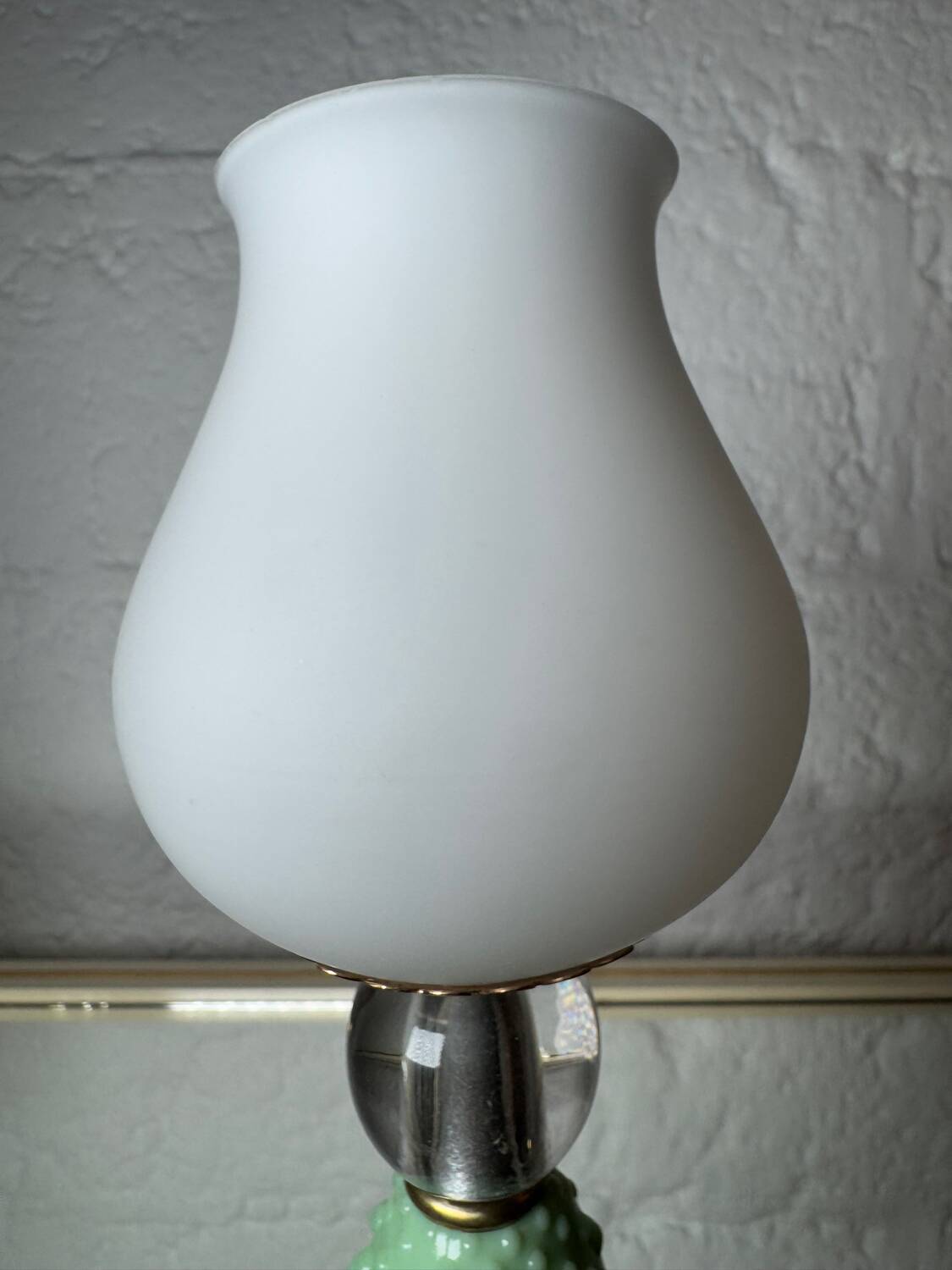 Lampe en opaline MD, années 60