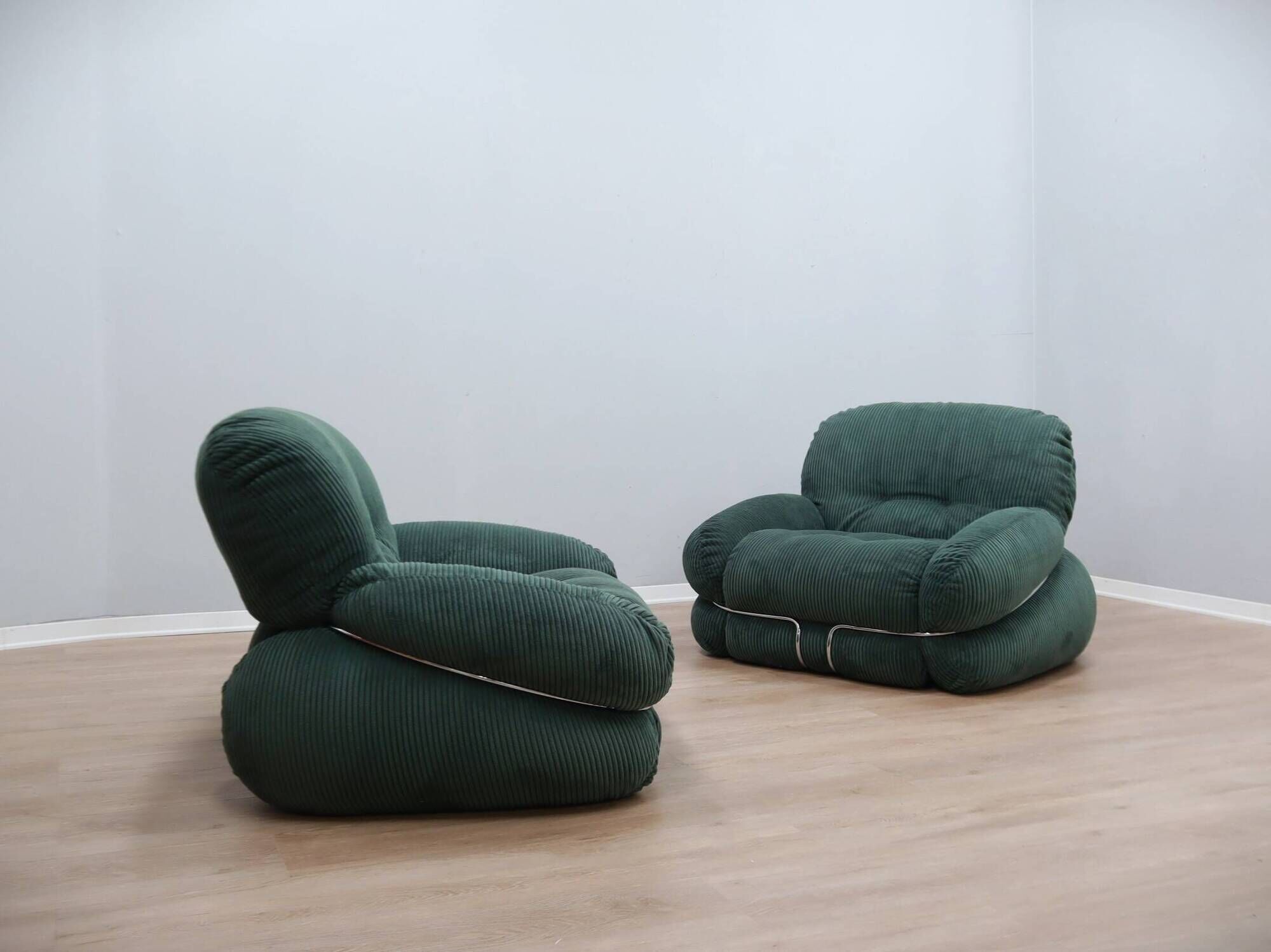 Pair of vintage armchairs by Adriano Piazzesi, Okay Collection 1970