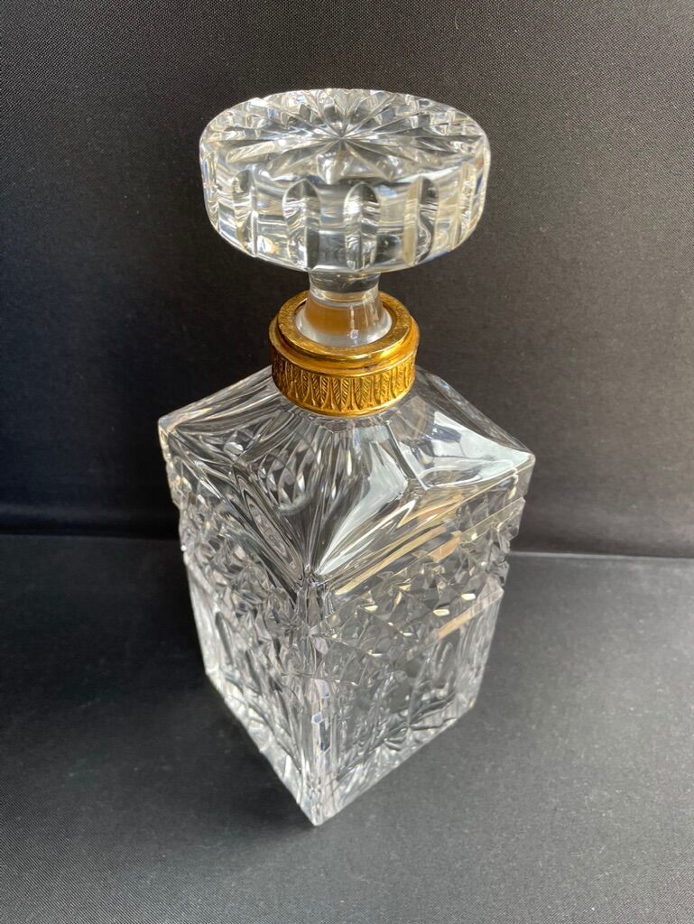 Alcohol decanter in blown and cut crystal Empire style XXth
