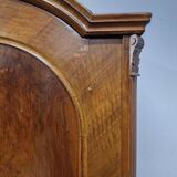 Armoire unique en noyer Ludwikowska 2