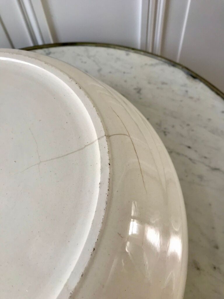 Toilet service in terre de fer longchamp cream with golden edging 40s-50s
