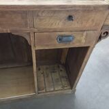Store reception counter