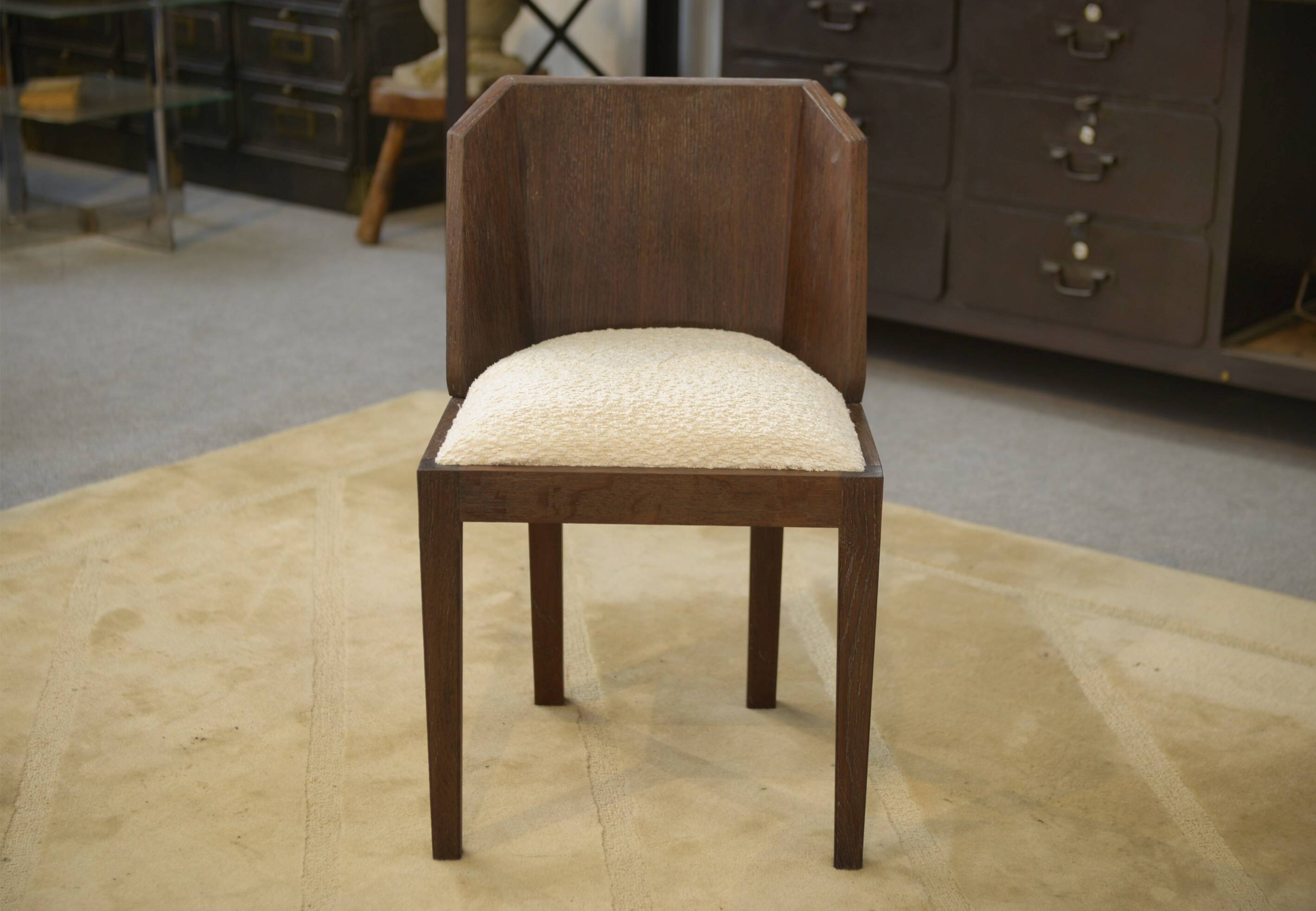 Chaise en chêne dans le goût de Pierre Chareau 1950’s