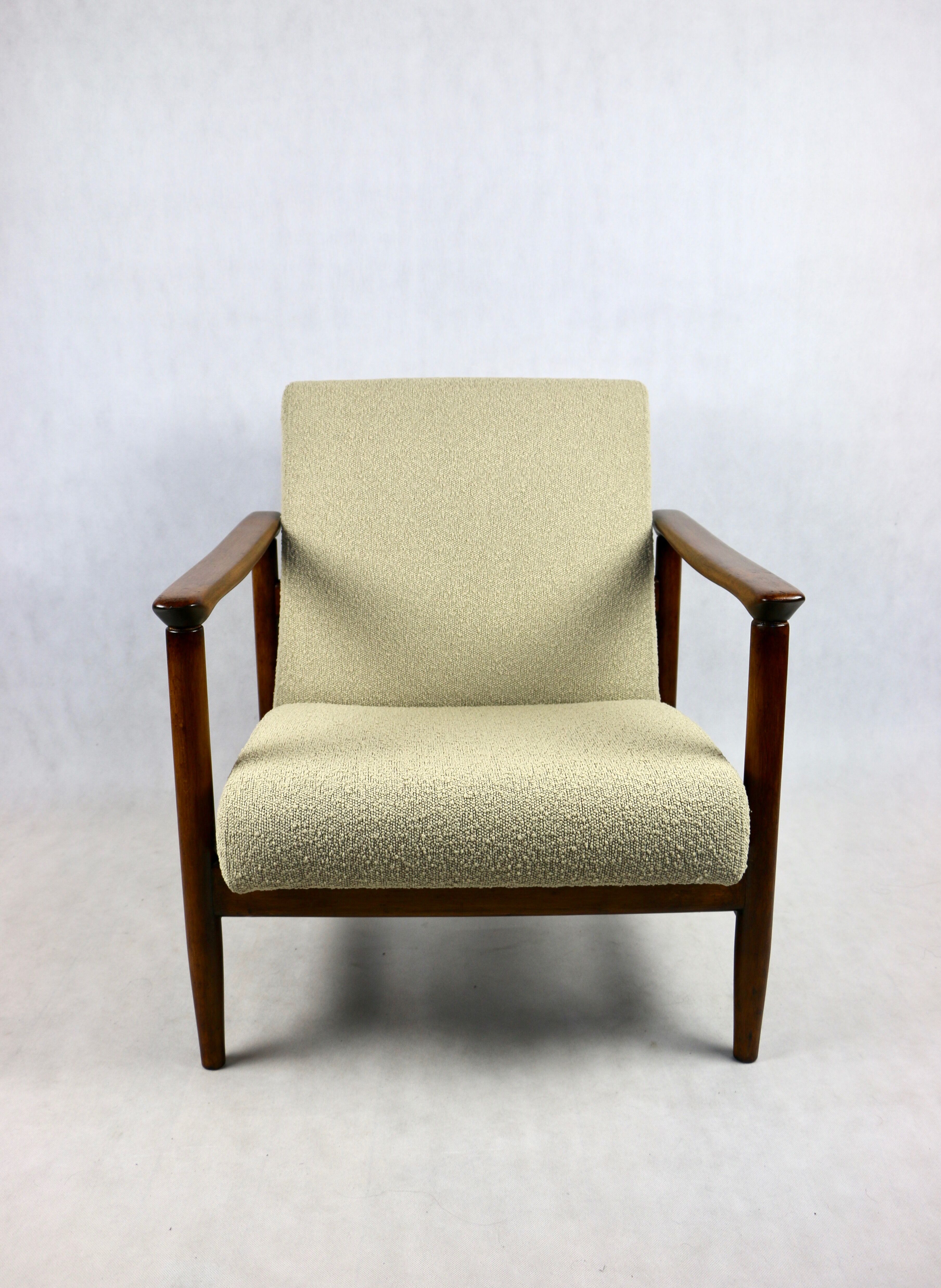 Beige boucle GFM-142 armchair, 1970s