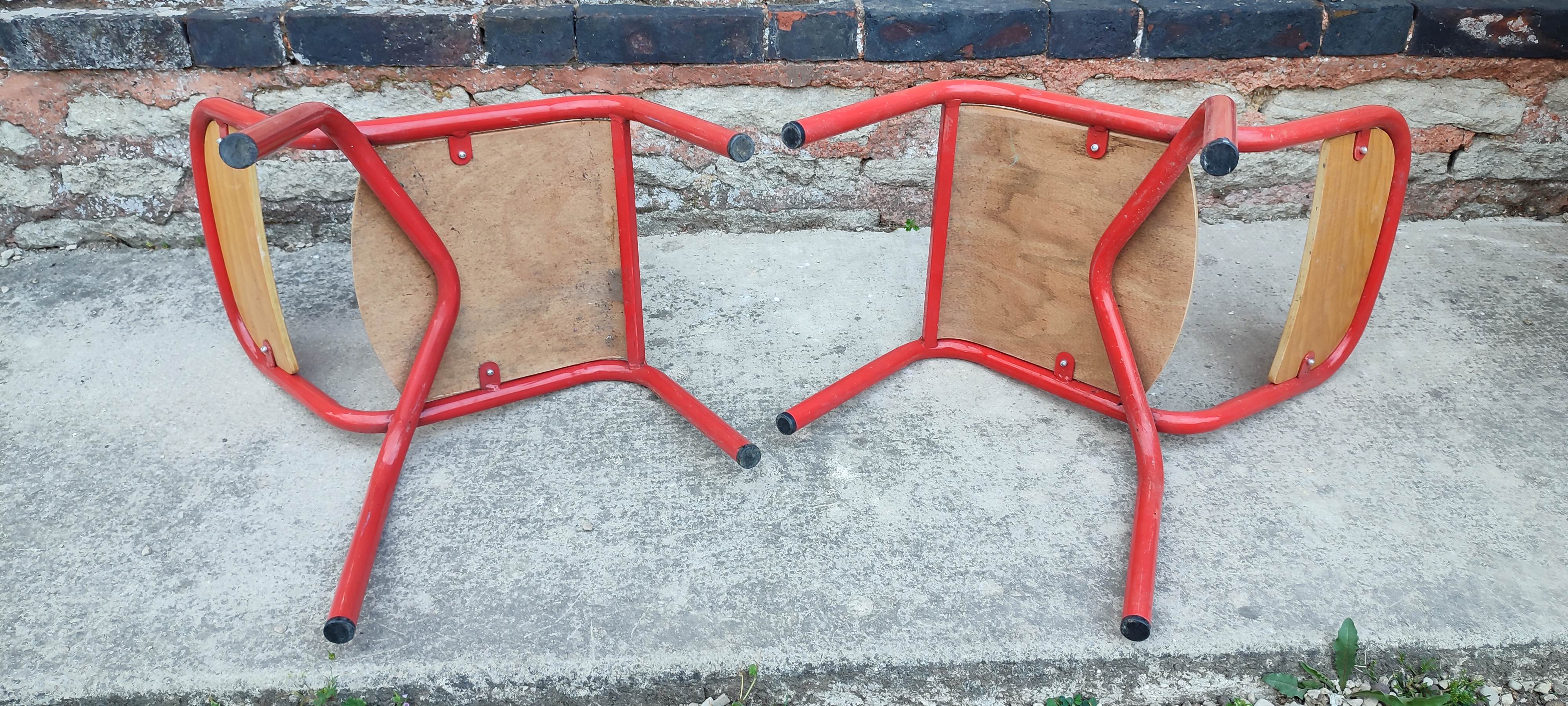 Chaises école maternelle vintage