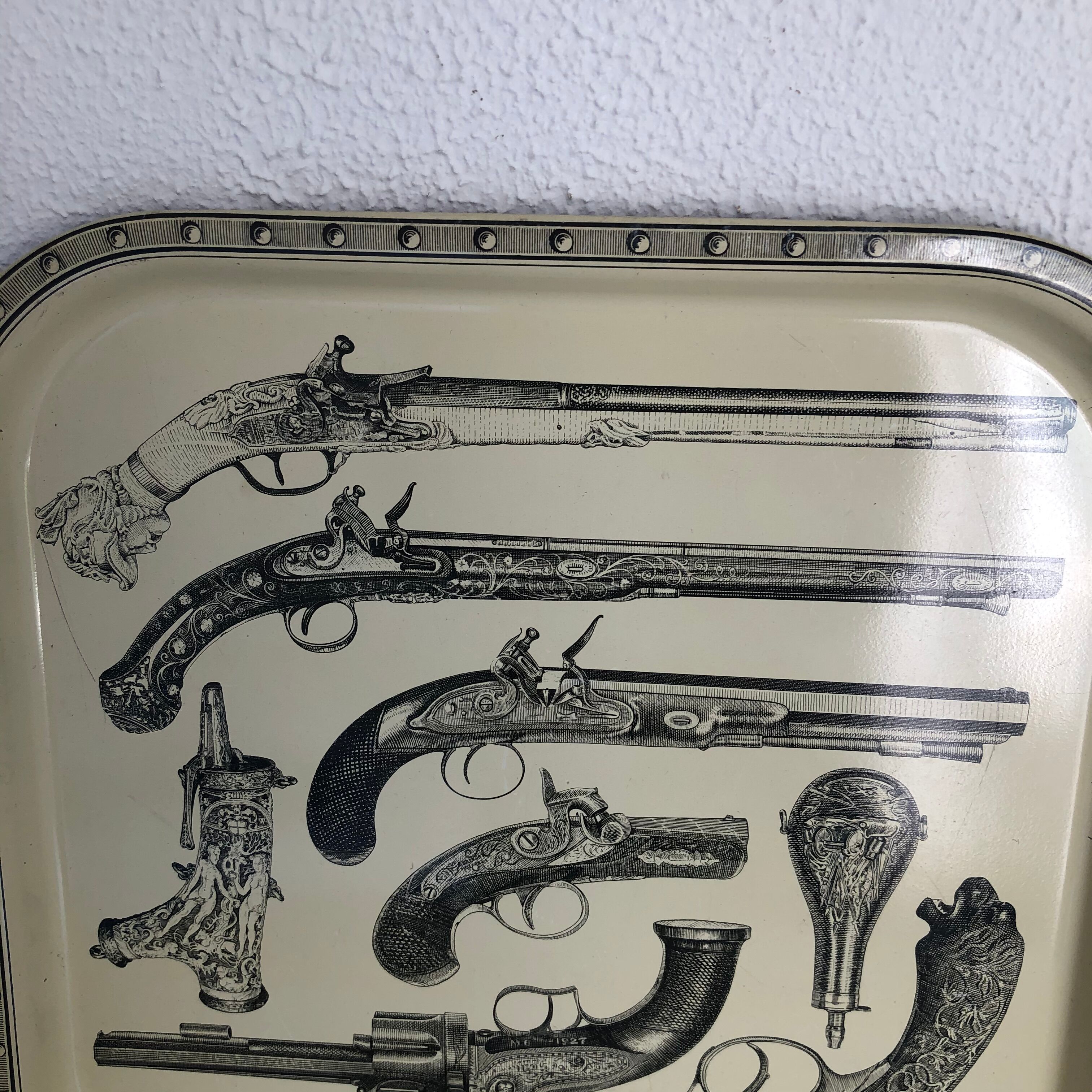 Metal tray guns design Piero Fornasetti vintage 1960 - 33 x 33 cm