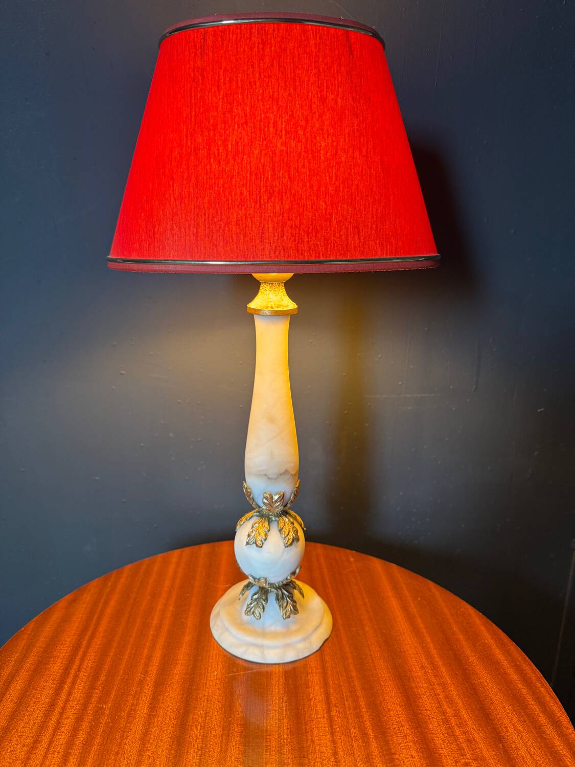 Alabaster column lamp from the 1960s