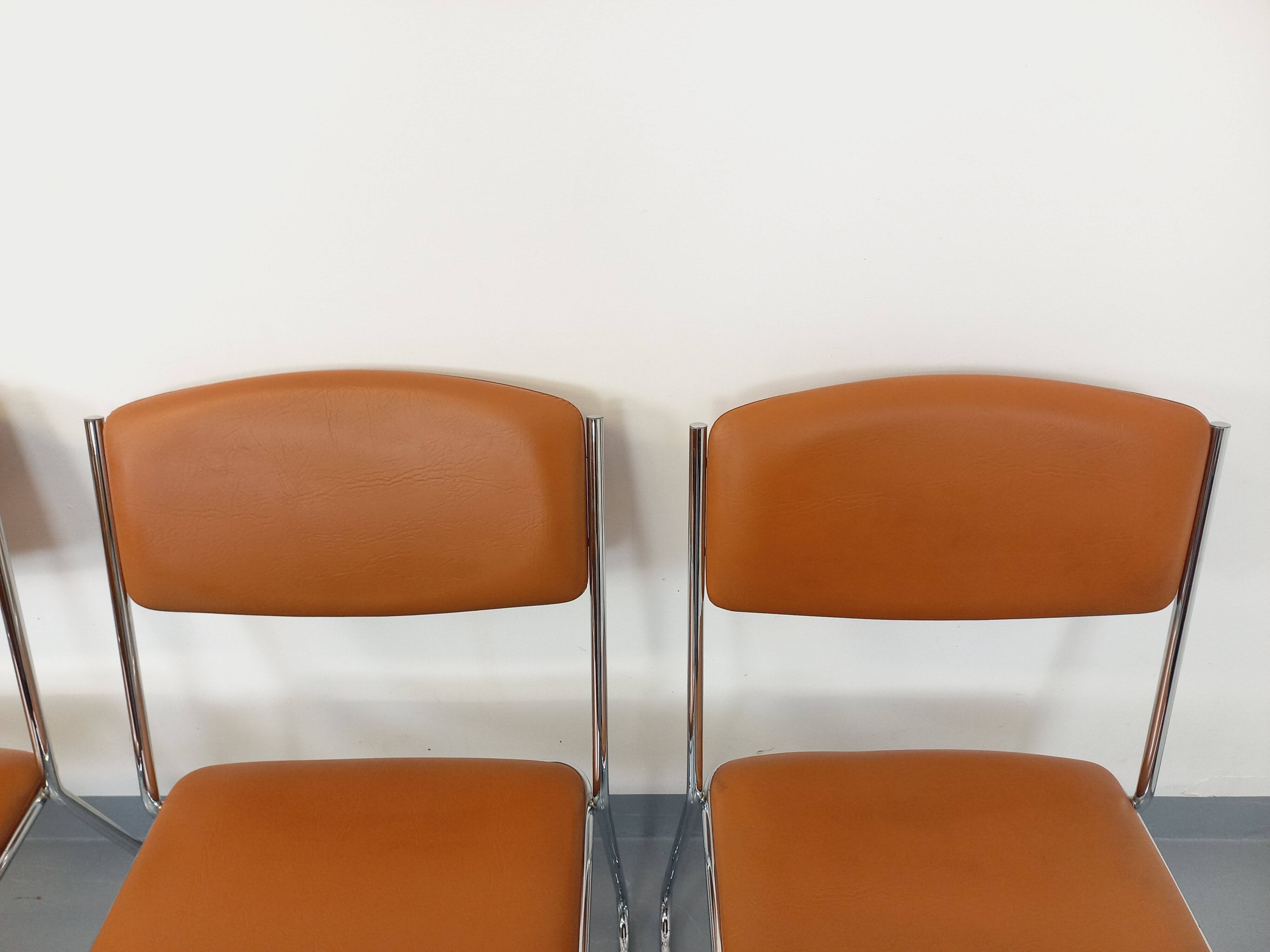 4 vintage sleigh chairs from the 70s, in designer chrome metal