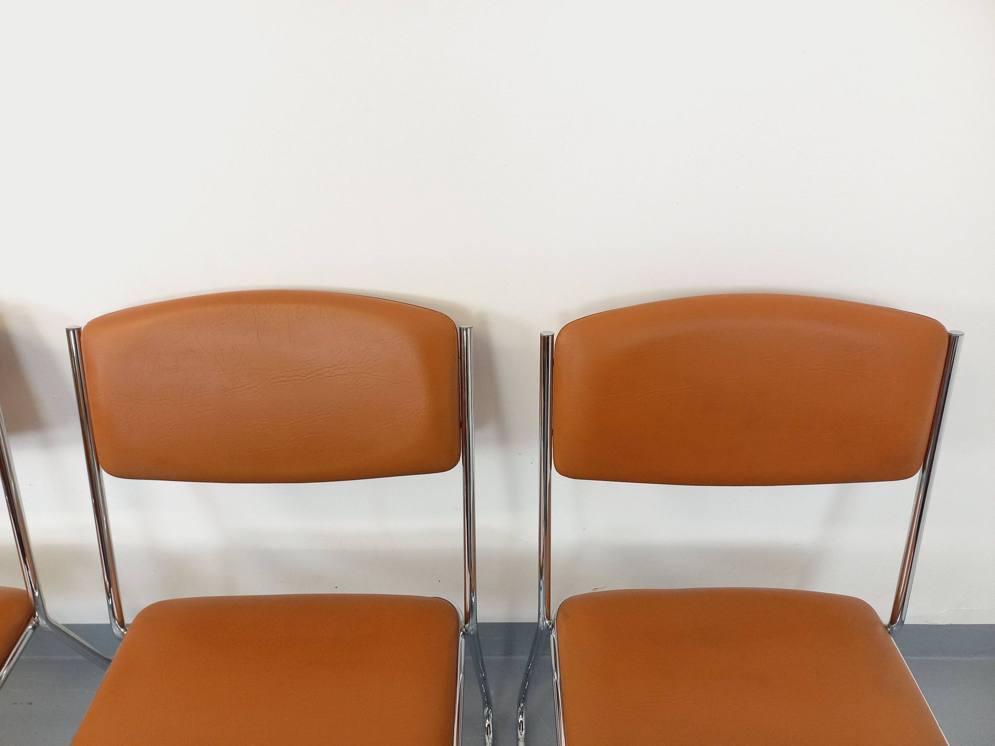 4 vintage sleigh chairs from the 70s, in designer chrome metal
