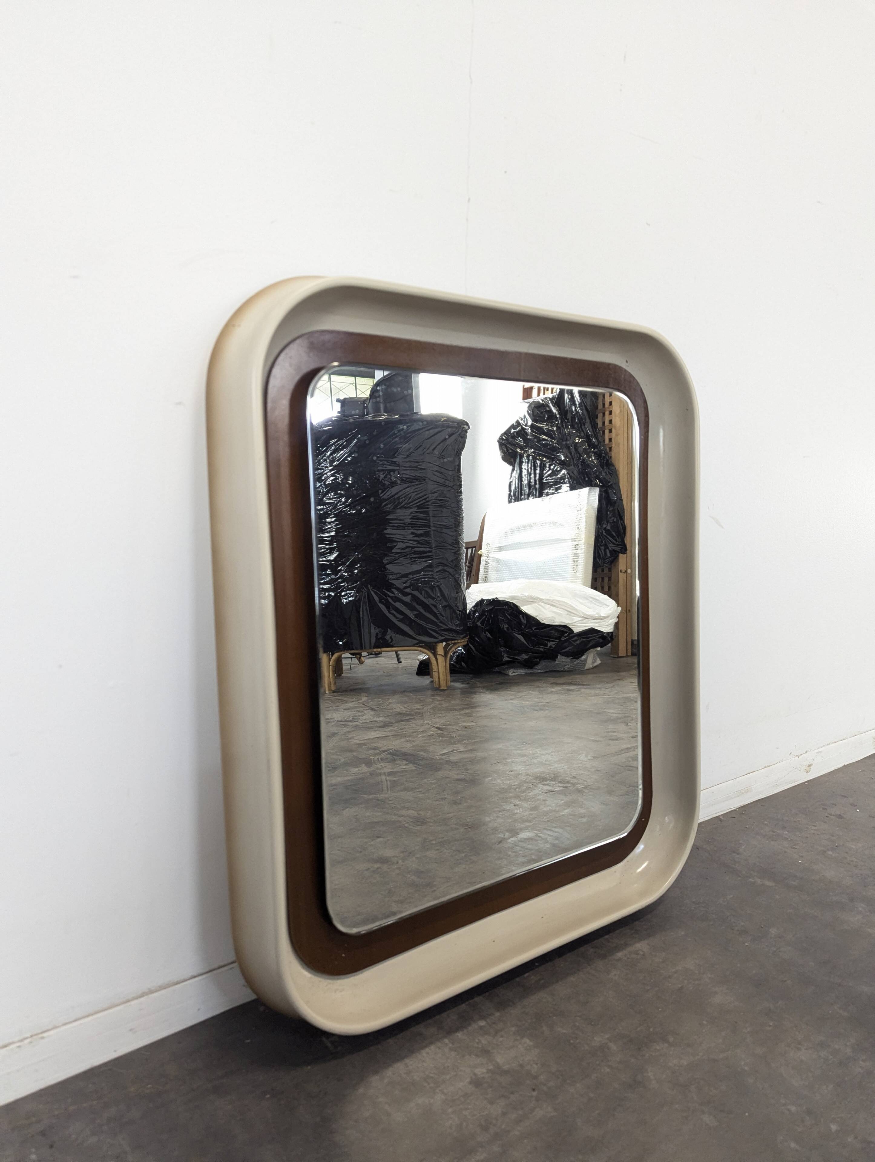 Miroir italien en résine et teck, années 70