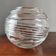 Vase boule en cristal
