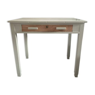 Bureau en bois peint