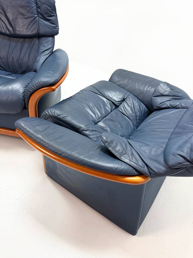 Ekornes Stressless — Pair of Adjustable Swivel Armchairs — Blue Leather