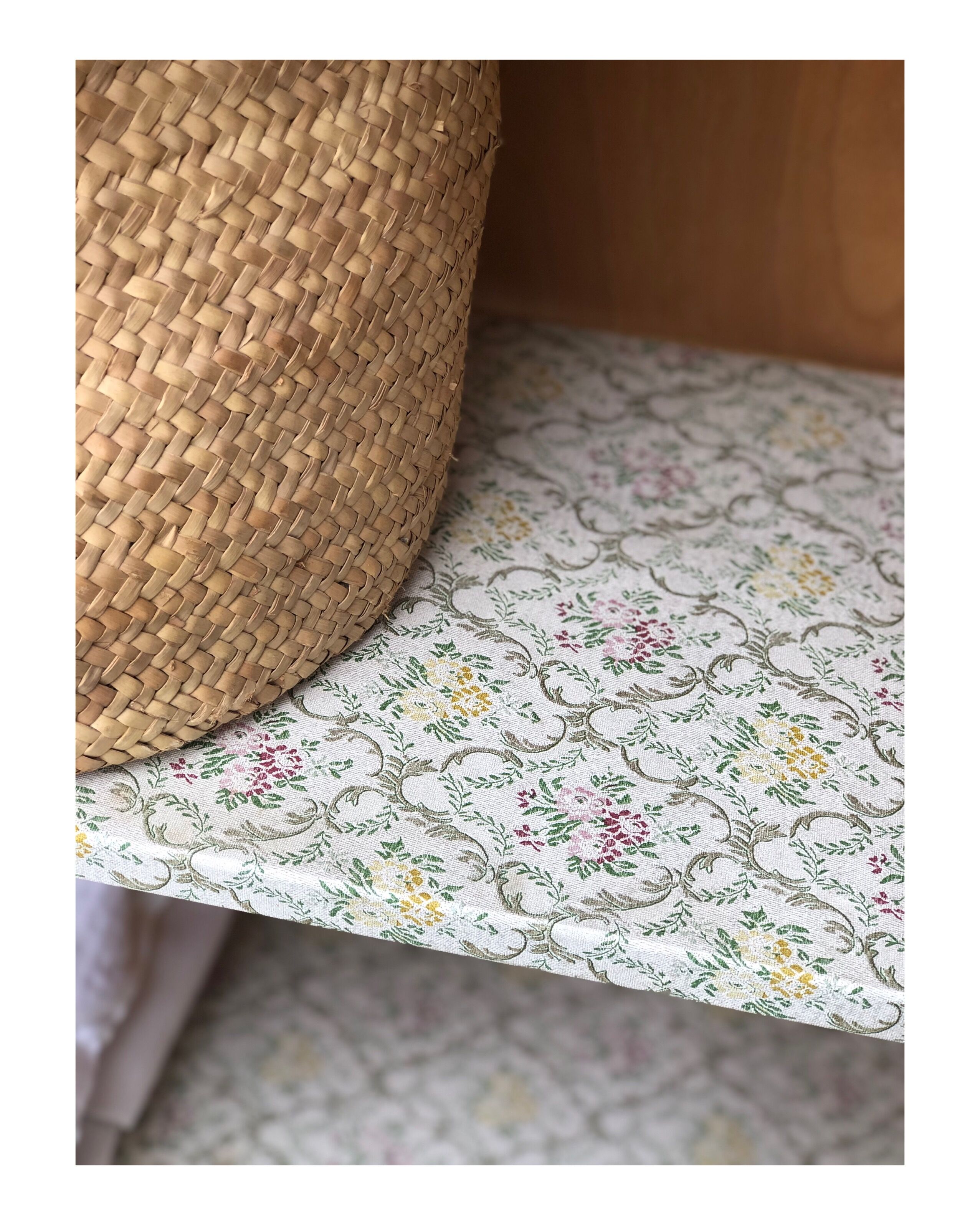 Parisian showcase cabinet