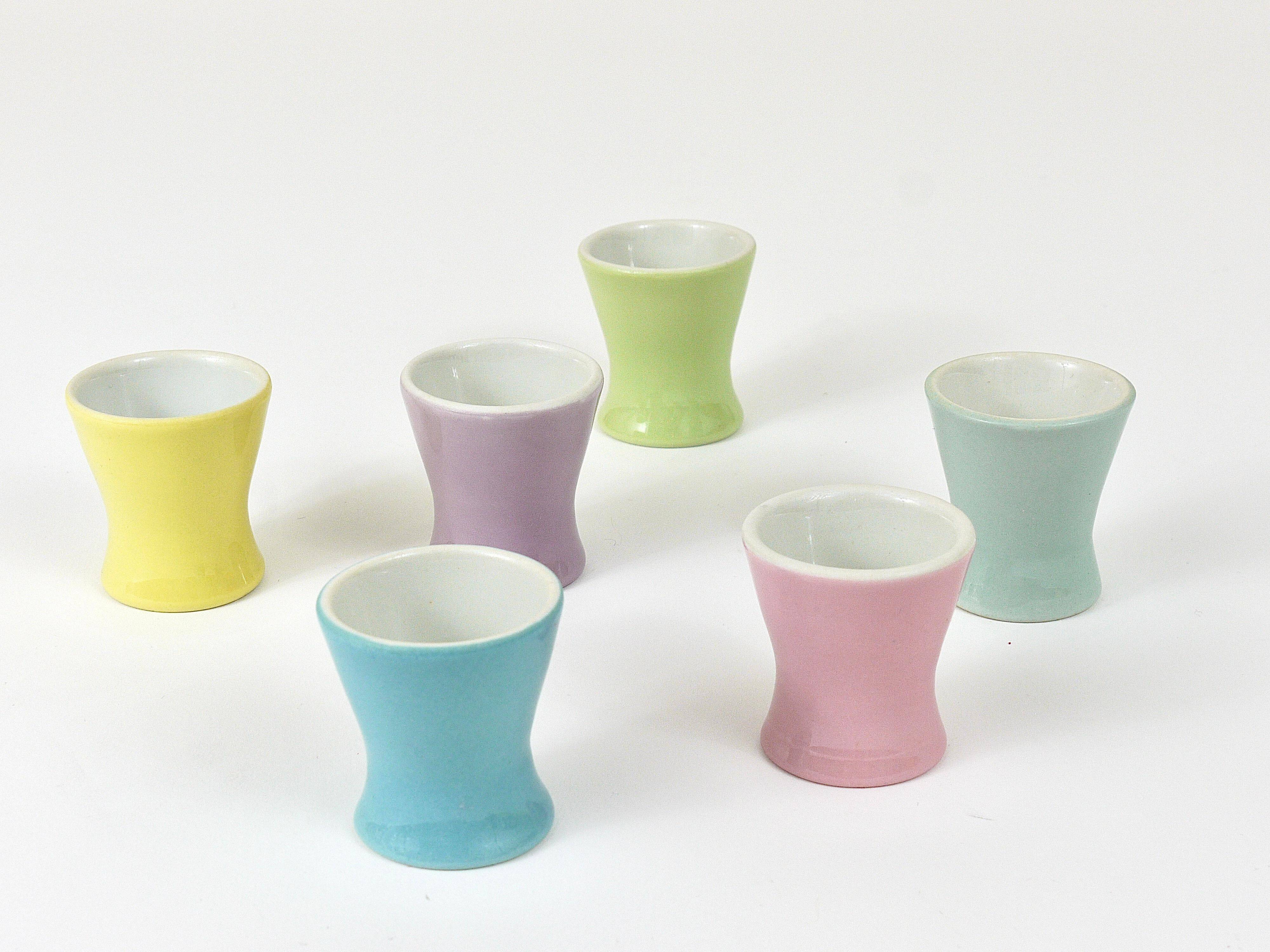 6 Coupes à œufs en porcelaine marguerite pastel milieu du siècle, Lilien, Autriche, années 1950
