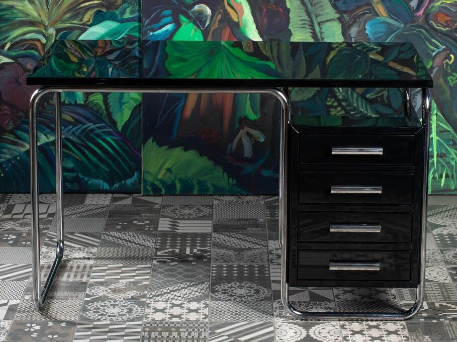 Tubular desk, Vichr a spol