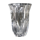 Large crystal vase carved with shuttle decoration. St. Louis. Art Deco.