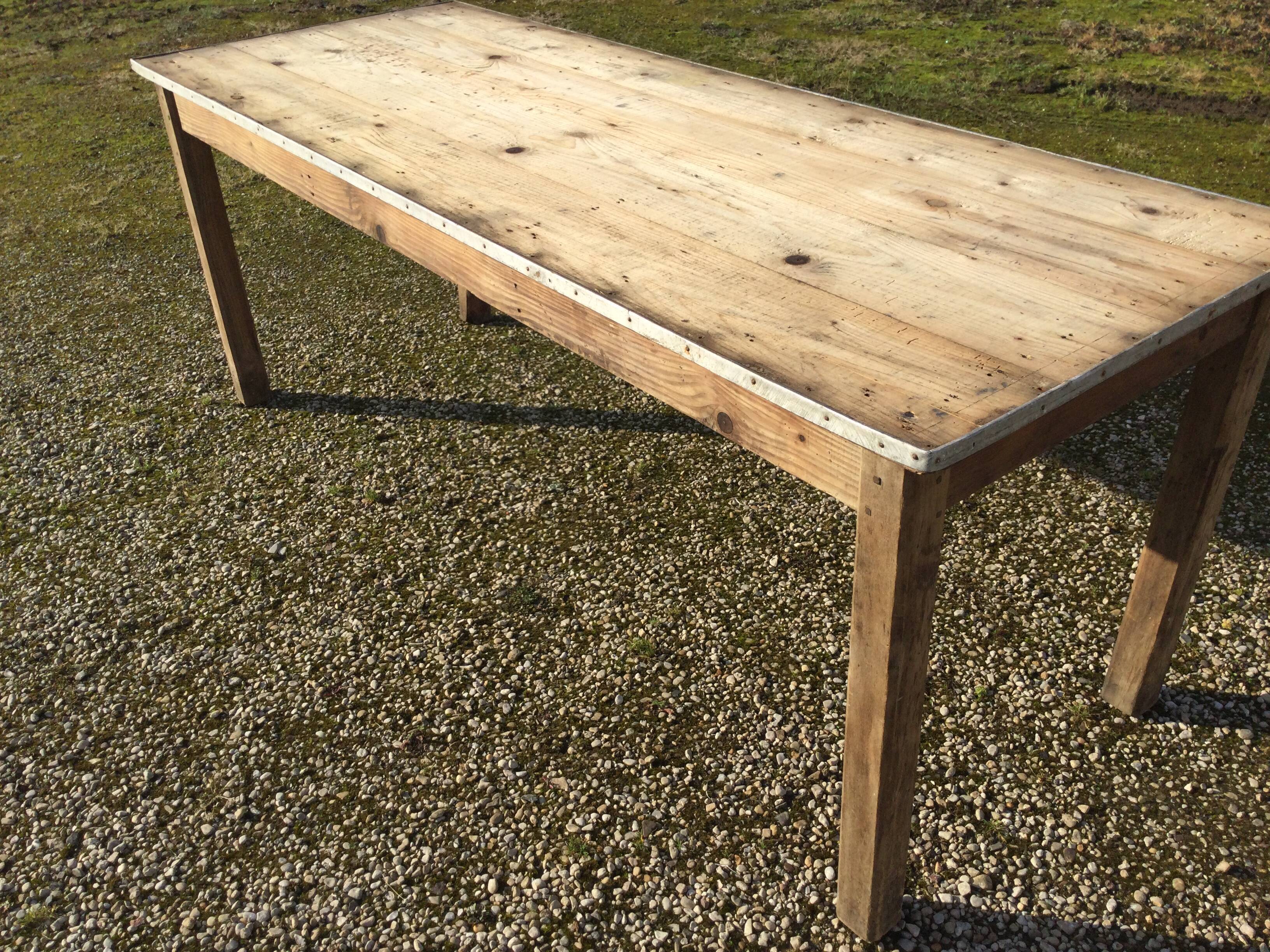 Farm table